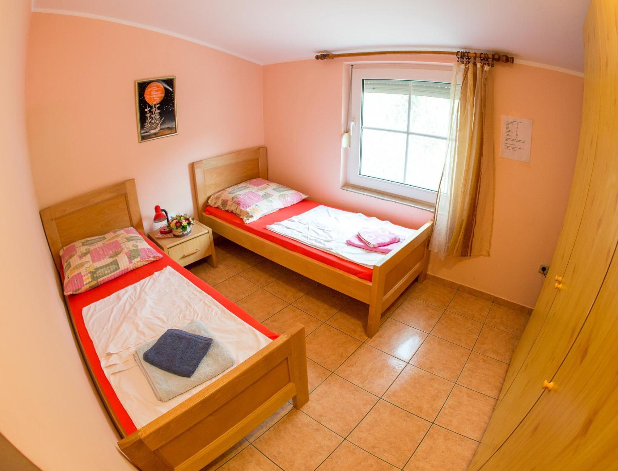 Guest House Almond Bečići Ngoại thất bức ảnh