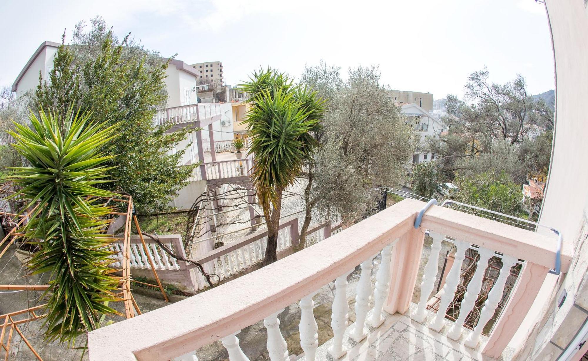 Guest House Almond Bečići Phòng bức ảnh