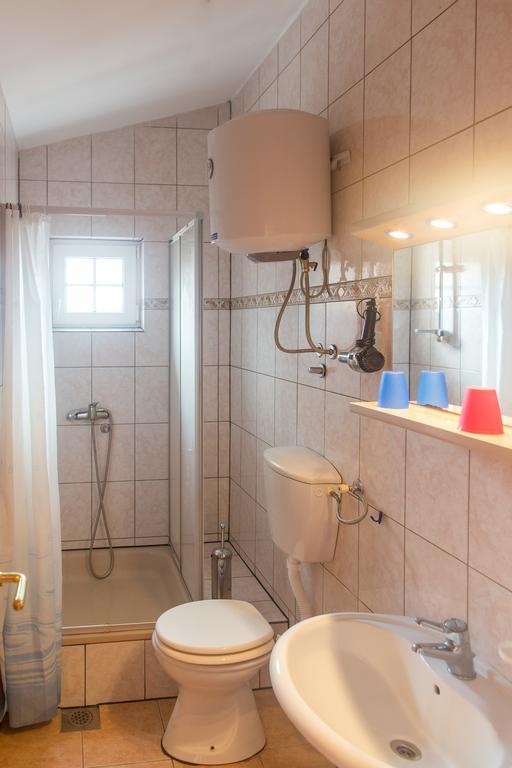 Guest House Almond Bečići Ngoại thất bức ảnh