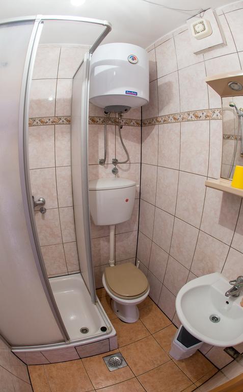 Guest House Almond Bečići Ngoại thất bức ảnh