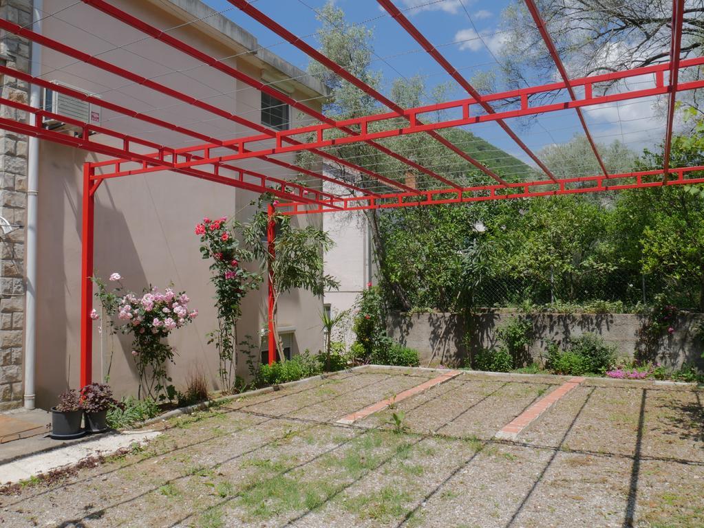 Guest House Almond Bečići Ngoại thất bức ảnh