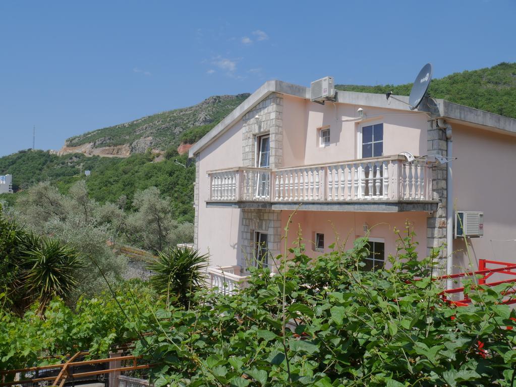Guest House Almond Bečići Ngoại thất bức ảnh